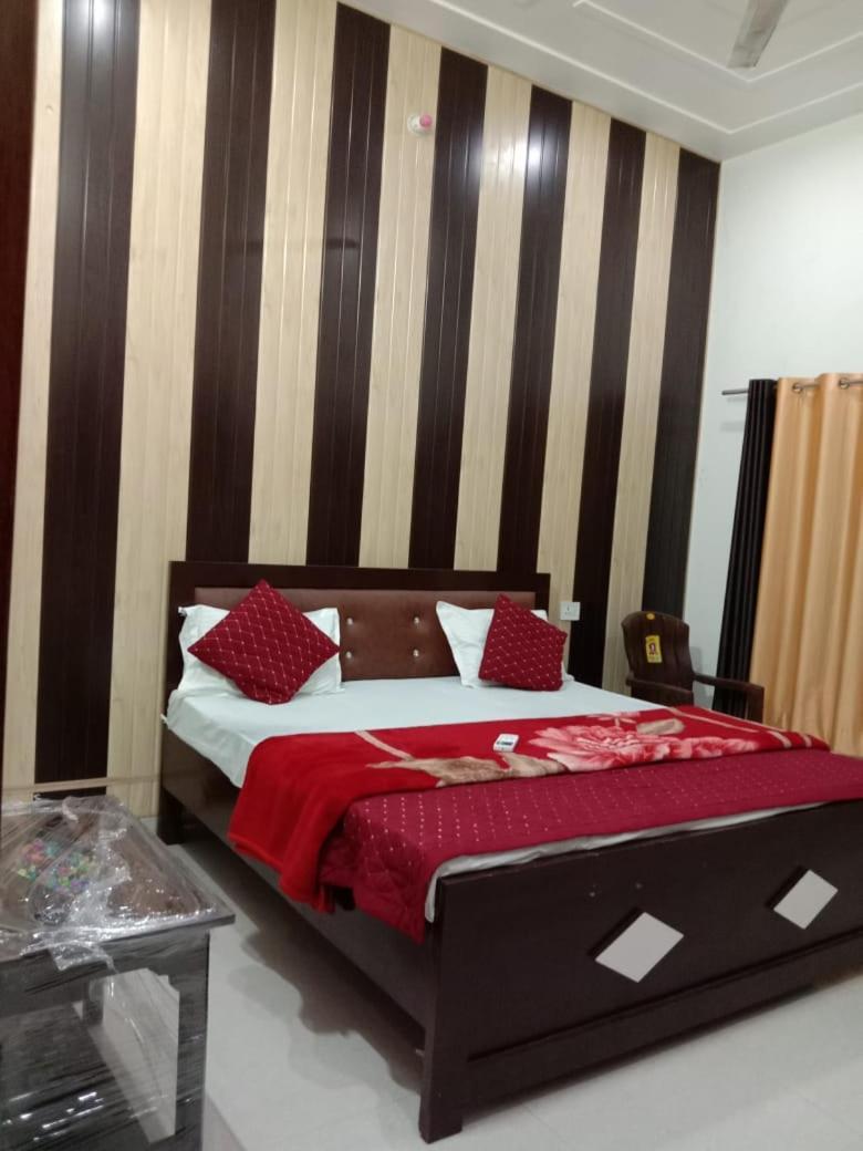 Ramam Hotel By Naavagat 700Mtr From Shri Ram Janambhumi Ayodhya Dış mekan fotoğraf